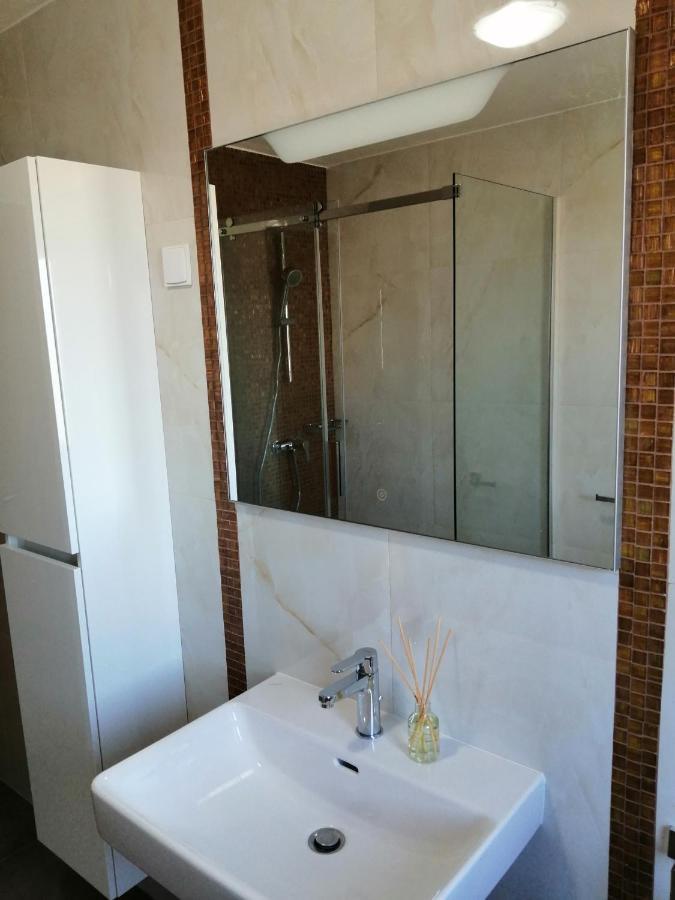 Apartment Premantura Buitenkant foto