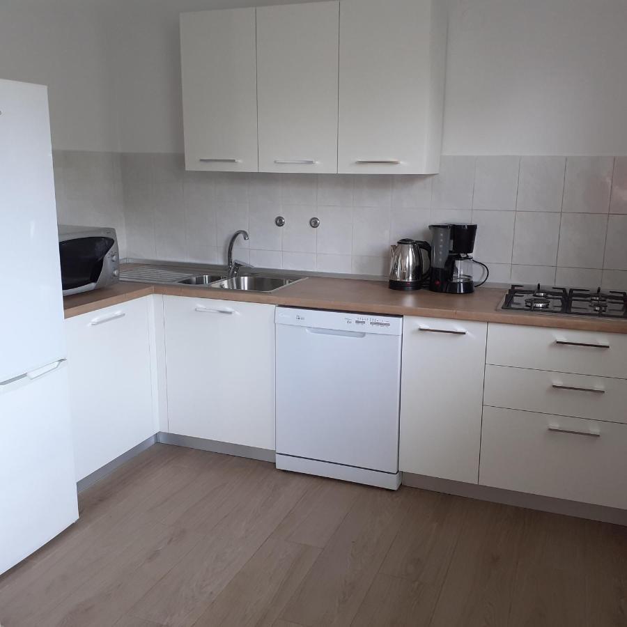 Apartment Premantura Buitenkant foto