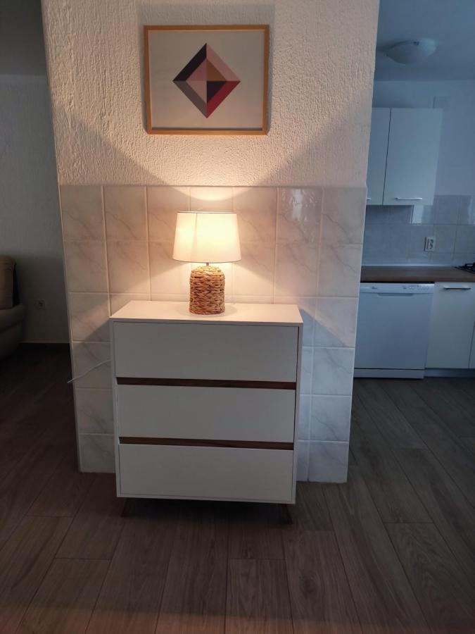 Apartment Premantura Buitenkant foto